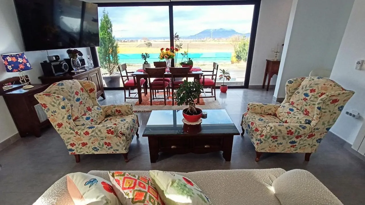 Chalet Con Piscina Y Jardin, No Fumadores Ni Fiestas Cullar Vega