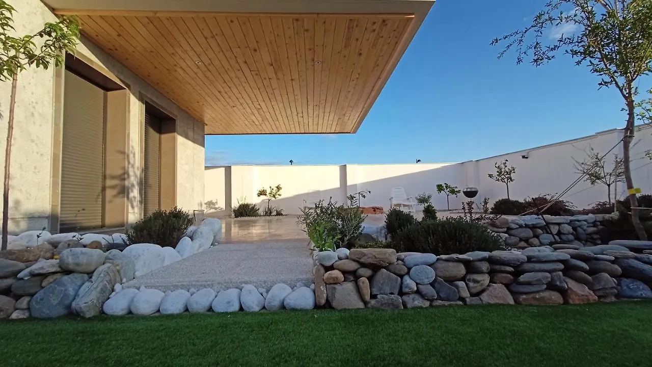 Chalet Con Piscina Y Jardin, No Fumadores Ni Fiestas Cullar Vega 0*,