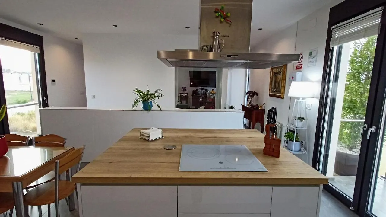 Chalet Con Piscina Y Jardin, No Fumadores Ni Fiestas Cullar Vega