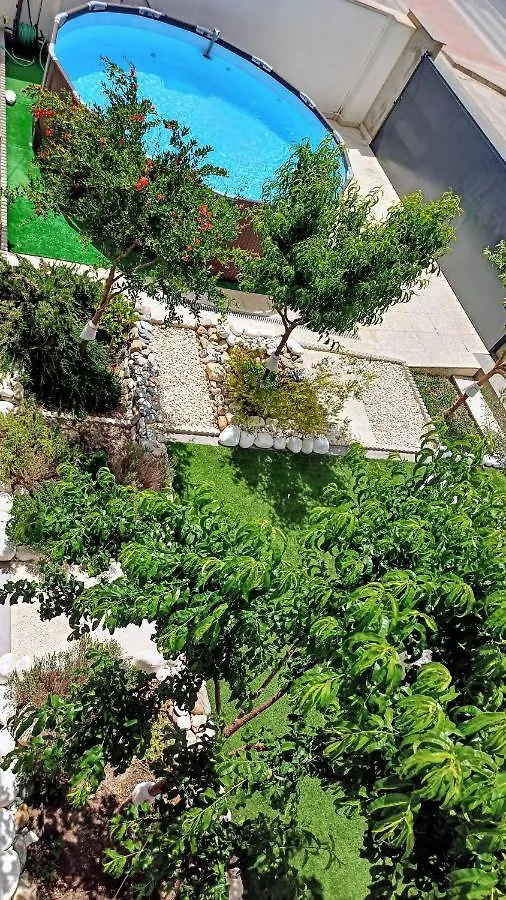 Chalet Con Piscina Y Jardin, No Fumadores Ni Fiestas Cullar Vega 0*,  إسبانيا